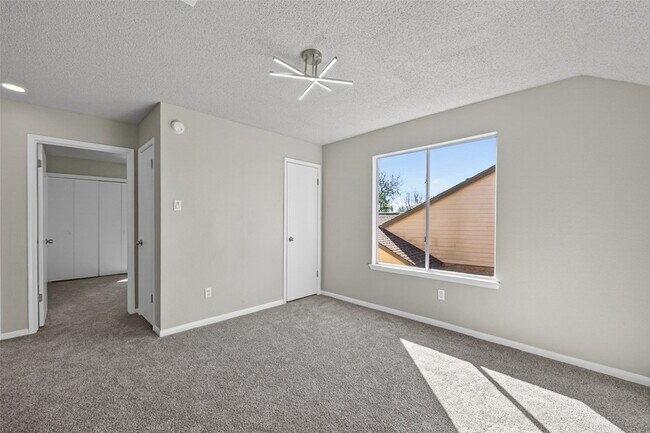 Building Photo - 11406 Caesar Dr