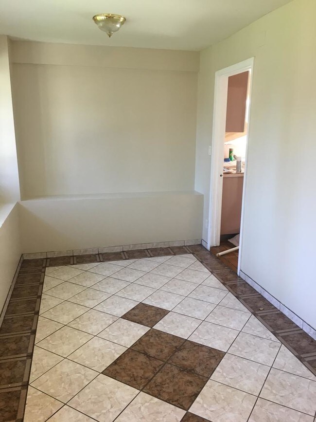 large separate dining room - 349 W Lomita Ave