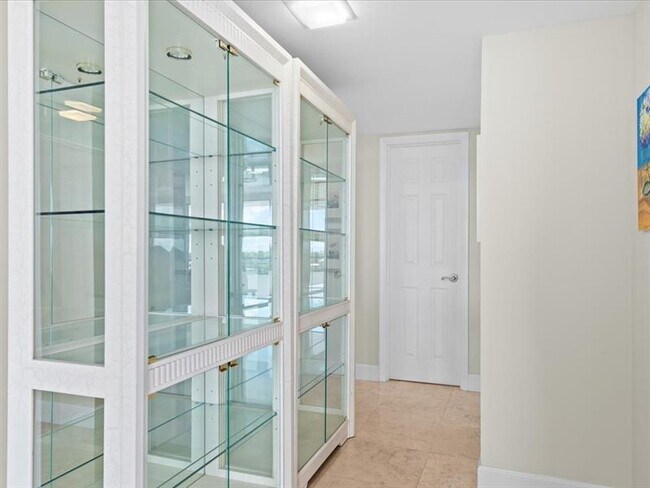 Building Photo - 3589 S Ocean Blvd