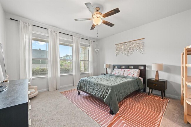 Building Photo - 8411 Leroi Dr