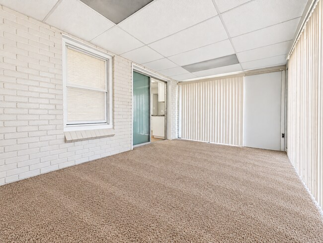 Building Photo - 17712 Lenore Ave