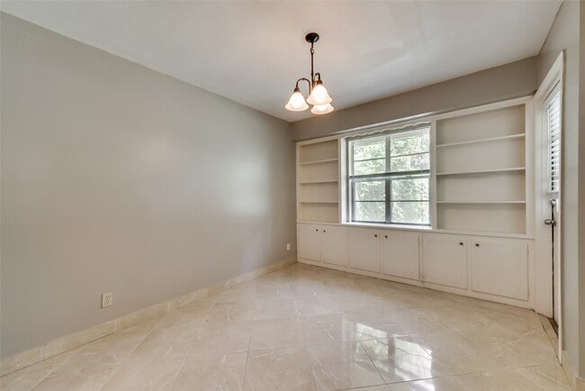 Building Photo - 1522 Baggett Ln