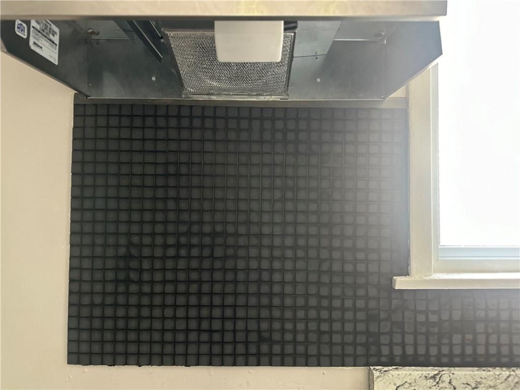 Building Photo - 804 Main St