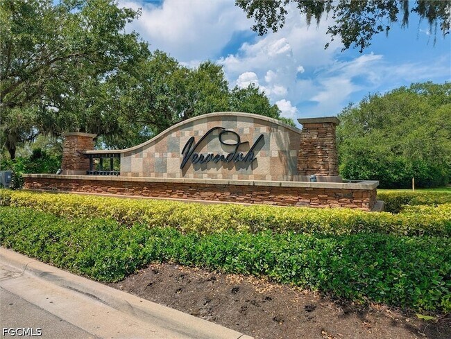 Building Photo - 3181 Cottonwood Bend