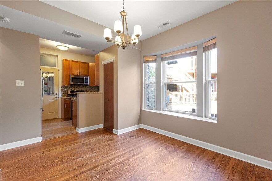 Building Photo - 1278 W Victoria St