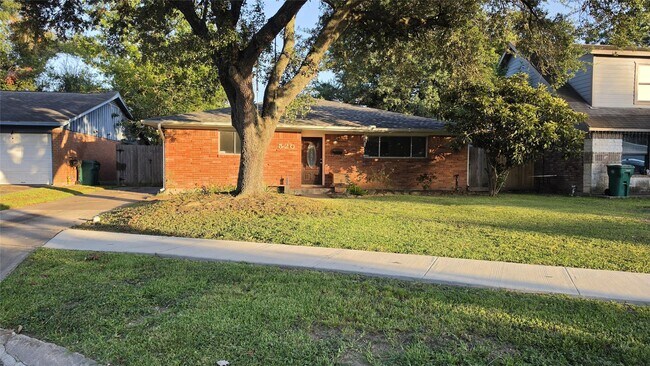 Building Photo - 520 Westside Ct