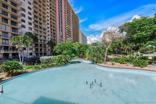 Building Photo - 210 174th St