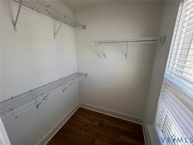 Building Photo - 15354 Oasis Sun Aly