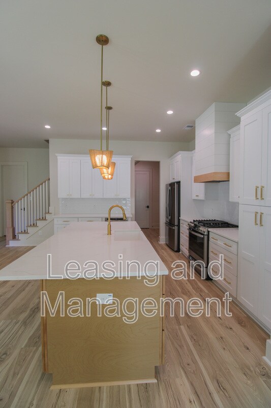 Building Photo - 3633 Happyland Blvd