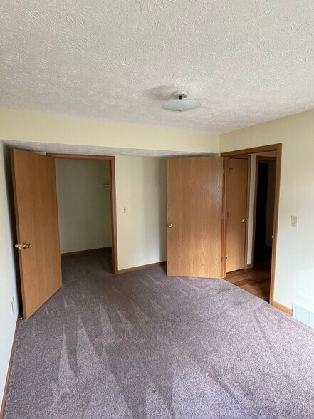 Building Photo - 204 Park Dr