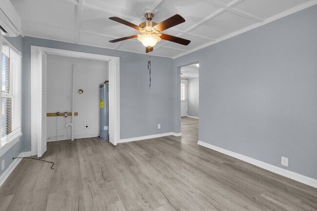 Building Photo - 522 Crawford St