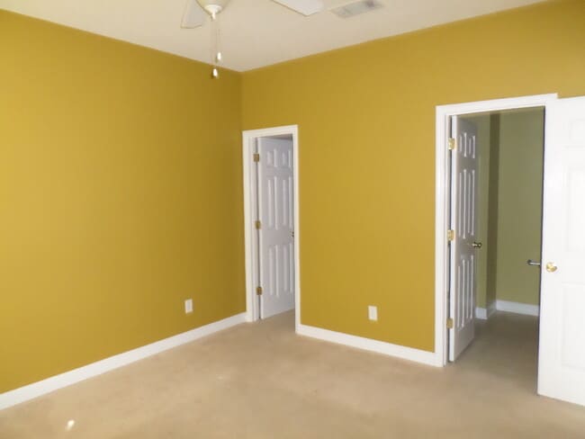 Building Photo - 400 Conley Dr