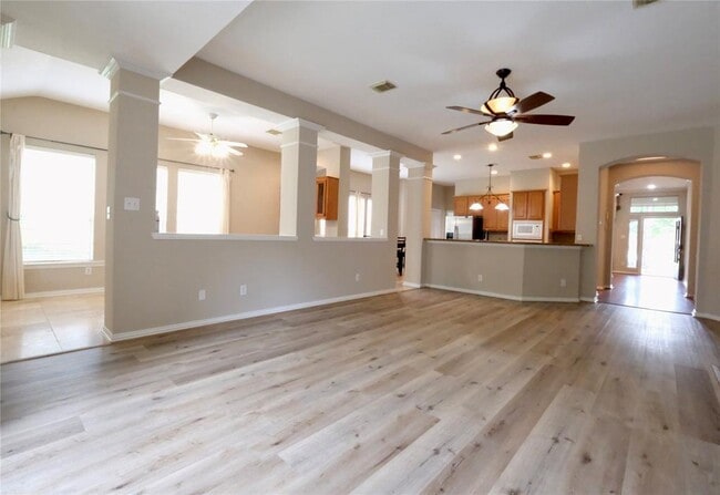 Building Photo - 3106 Rainbow Ct