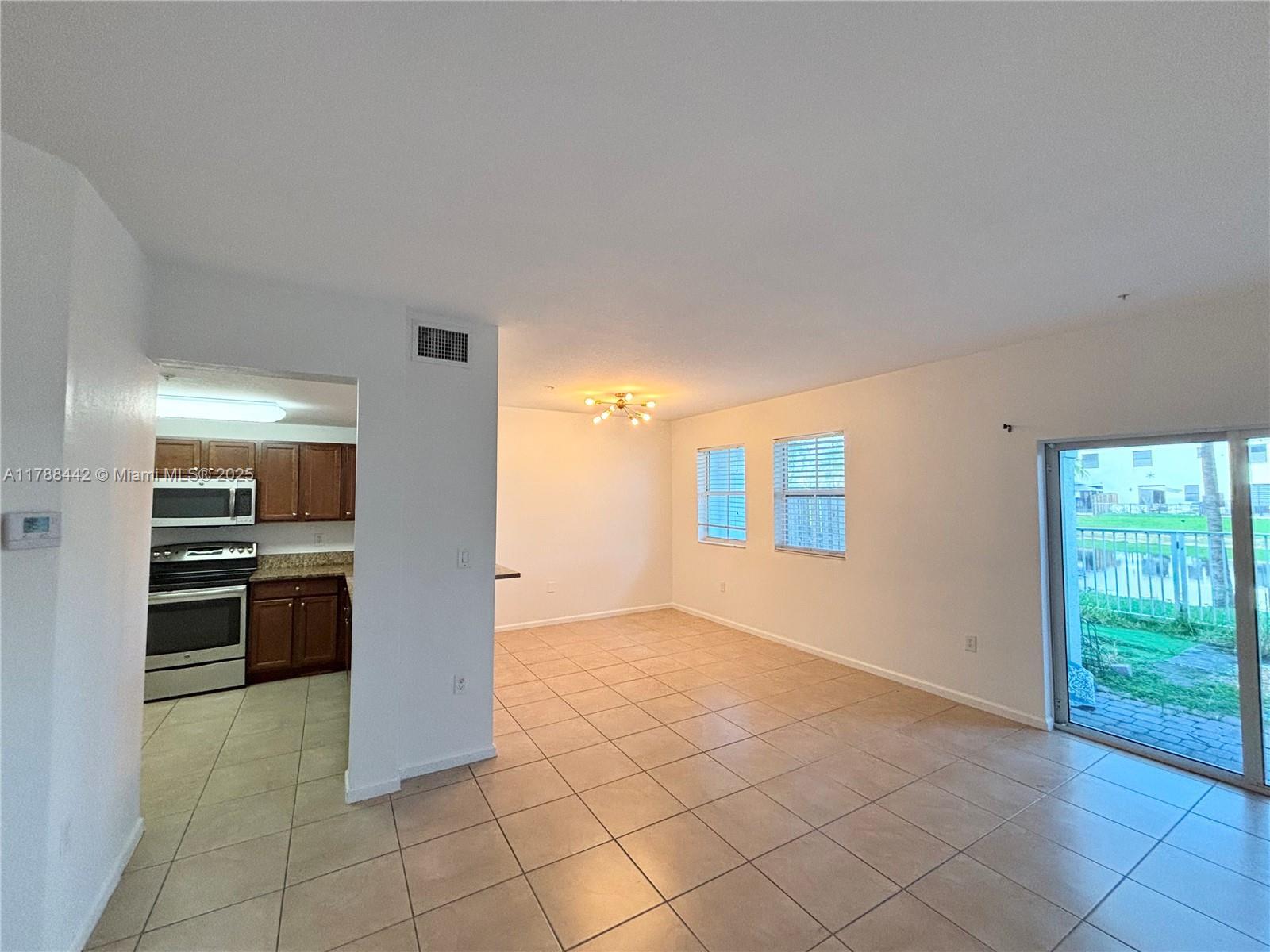 Building Photo - 8850 NW 97th Ave