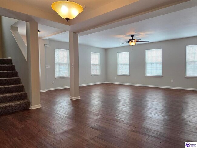 Building Photo - 158 Vineland Pkwy Dr