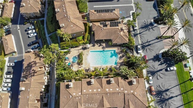 Building Photo - 30902 Club House Dr