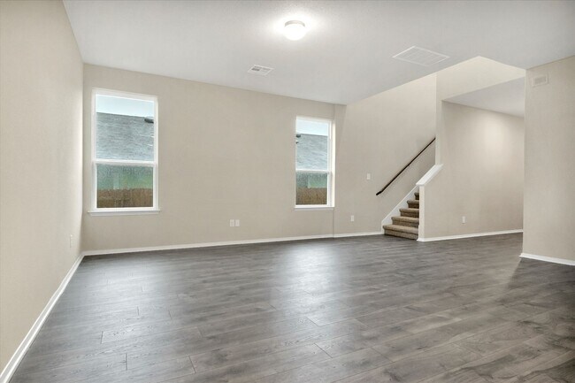 Building Photo - 135 Lyndon Dr
