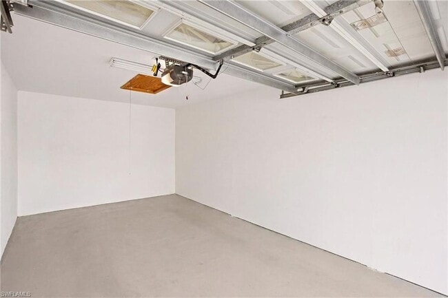 Building Photo - 3431 Pointe Creek Ct