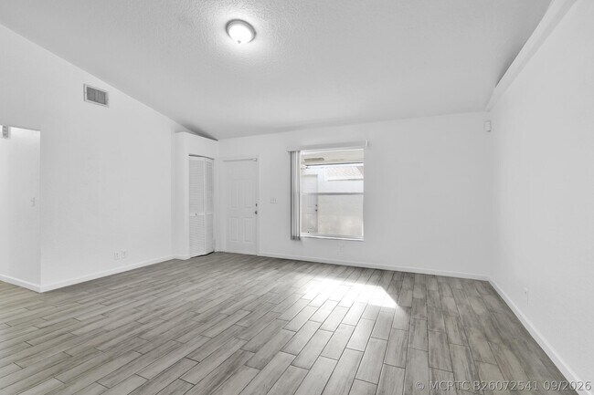 Building Photo - 13978 Folkestone Cir