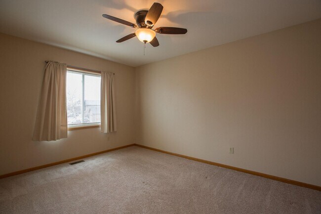 Building Photo - Beautiful 3 Bedroom Home in Fort Collins