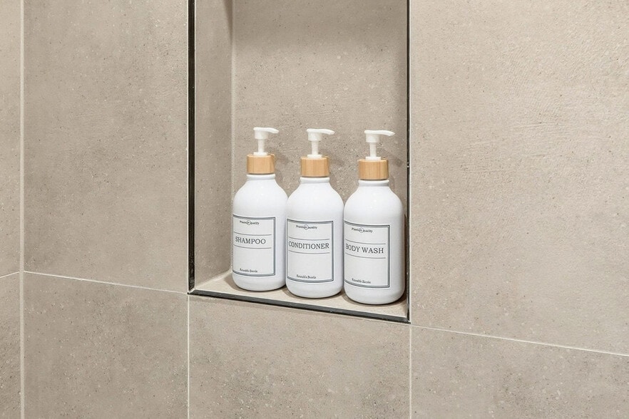 Building Photo - 6044 N Winthrop Ave