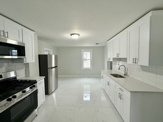 Building Photo - 21 Talmage Ave