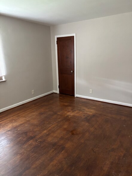 Building Photo - 101 Kyles Ln