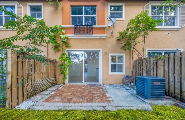 Building Photo - 12040 SW 28th St