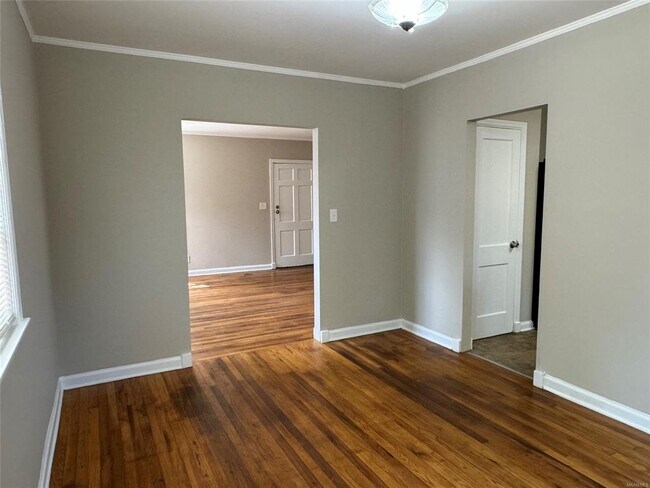 Building Photo - 19 Bradley Dr