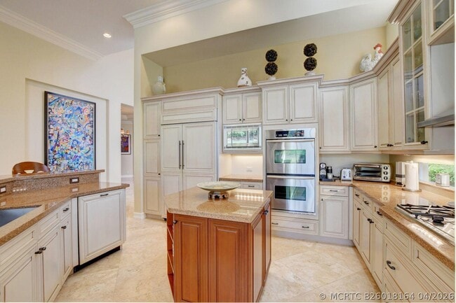 Building Photo - 17739 Lake Azure Way
