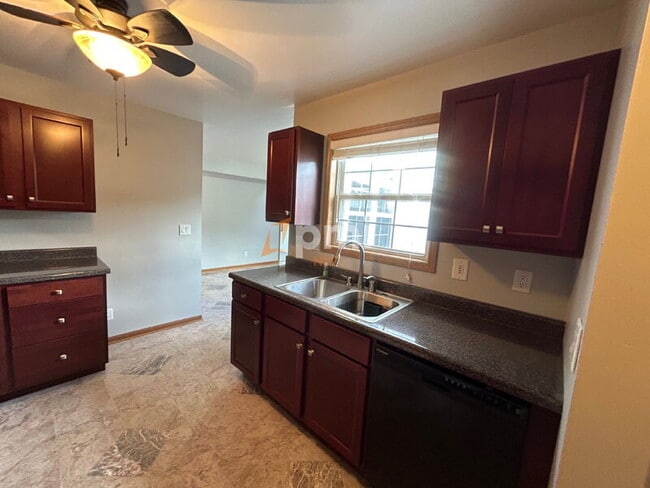 Building Photo - 162 Mallard Pointe Dr