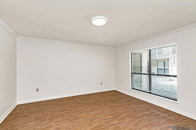 Building Photo - 5243 Butter Creek Ln