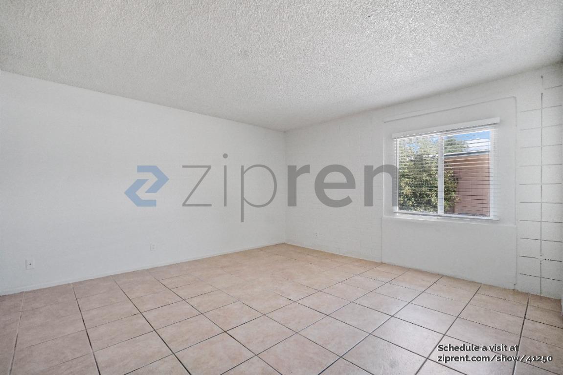 Building Photo - 2018 W Cactus Rd