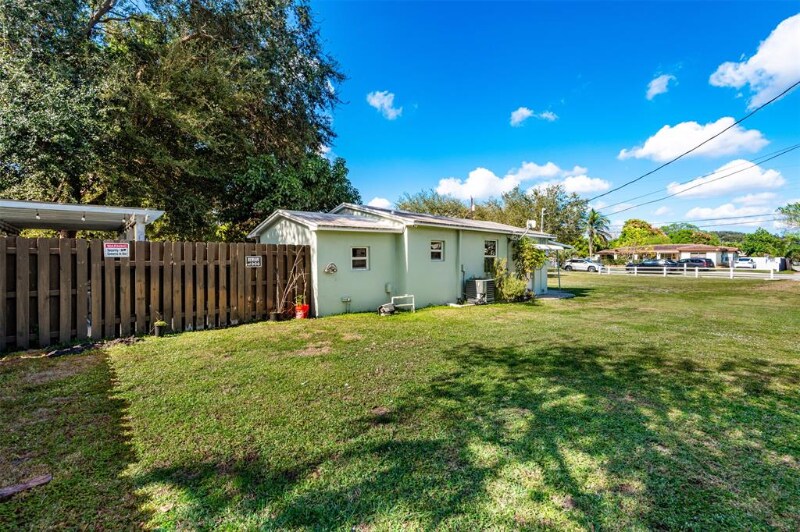 Building Photo - 5608 Buchanan St