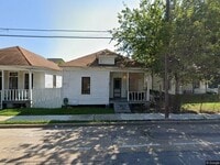 Building Photo - 2118 Elysian St