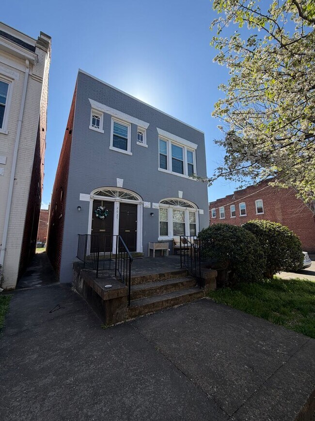 Building Photo - 2627 Floyd Ave