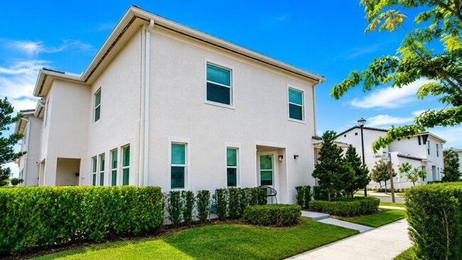 Building Photo - 16454 Helix Ct