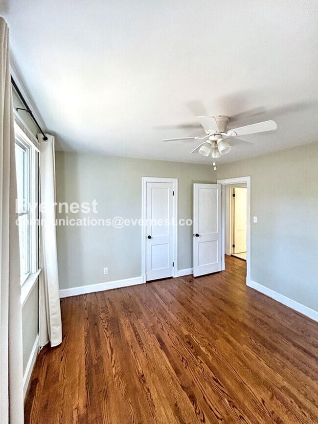 Building Photo - 8282 Wonderland Ln