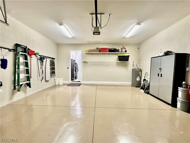 Building Photo - 12454 Kentwood Ave