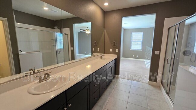 Building Photo - 2149 Neuer Dr