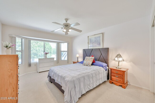 Building Photo - 14518 W Heritage Dr