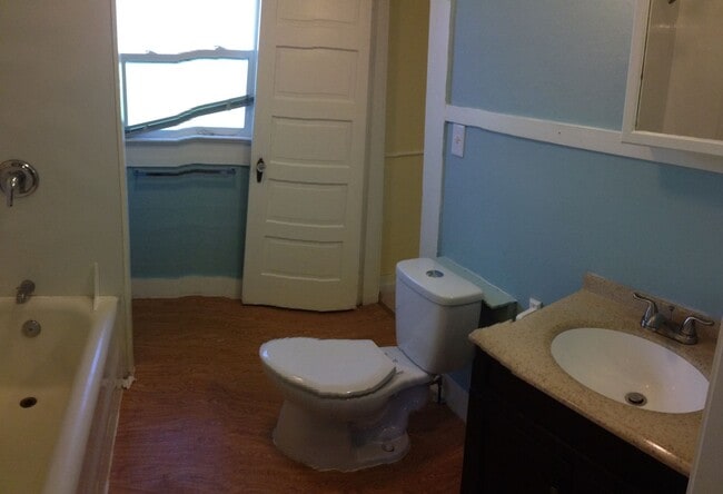 Building Photo - Fountain District 2 Bedroom Home!