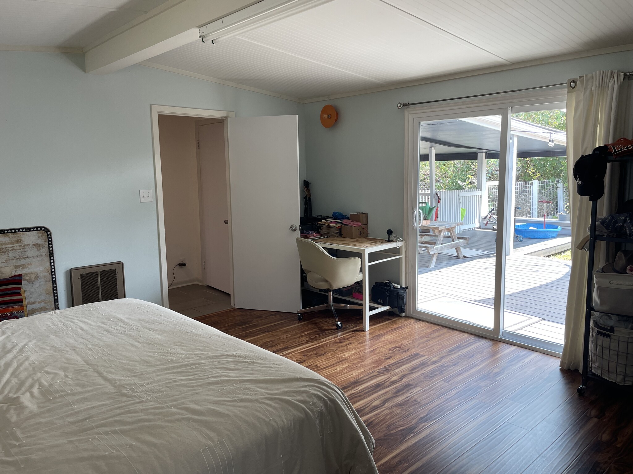 Building Photo - 407 East St