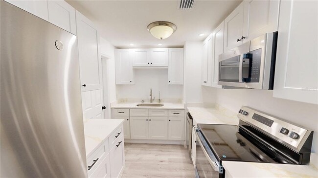 Building Photo - 4421 Gandy Cir