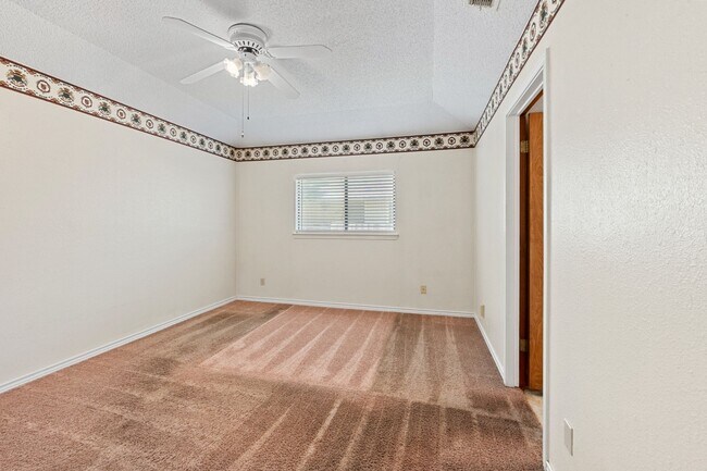 Building Photo - Heart of Pflugerville