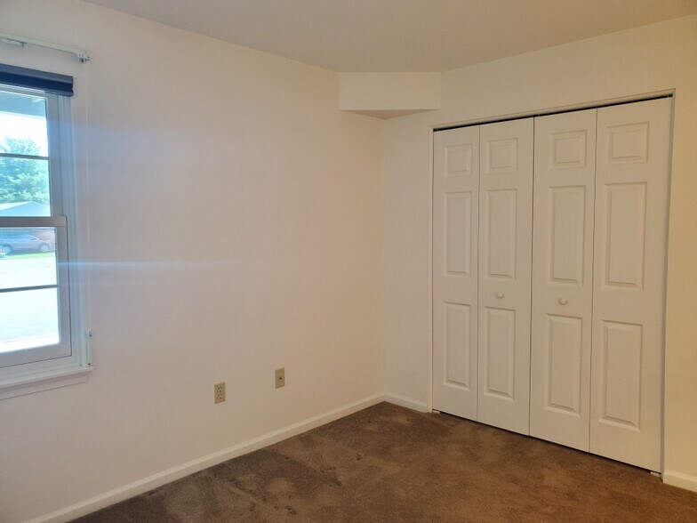 Building Photo - 5143 Cheryl Dr