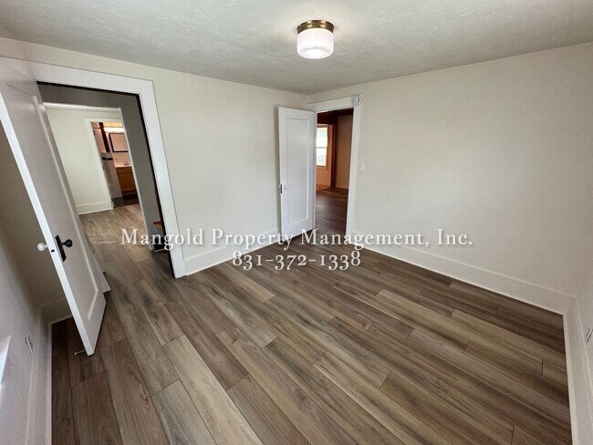 Building Photo - 2-Bedroom PLUS Loft Home Downtown Monterey