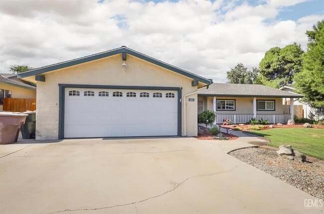 Building Photo - 1807 E Sonora Ave