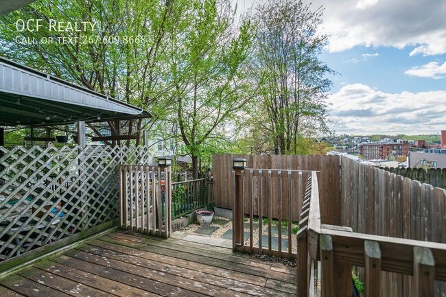 Building Photo - 4562 Silverwood St
