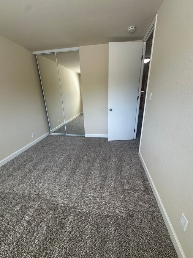 Building Photo - 4309 Ross Ave